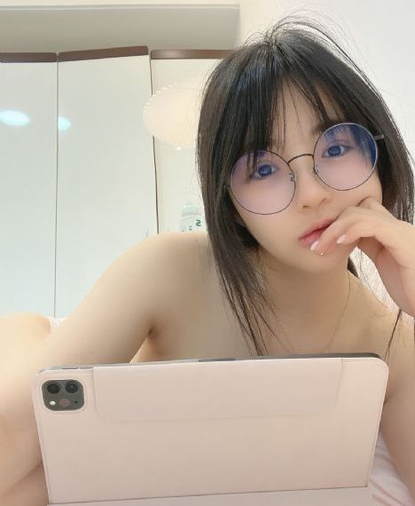 欧美高跟鞋模特图片_1080最新电影在线观看